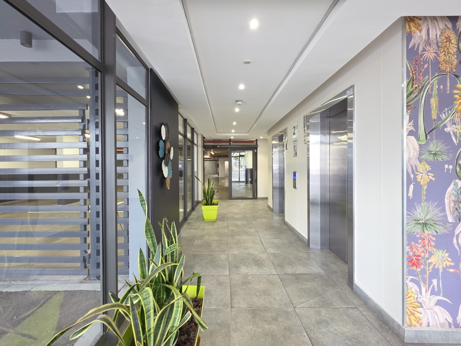 2 Bedroom Property for Sale in Zonnebloem Western Cape